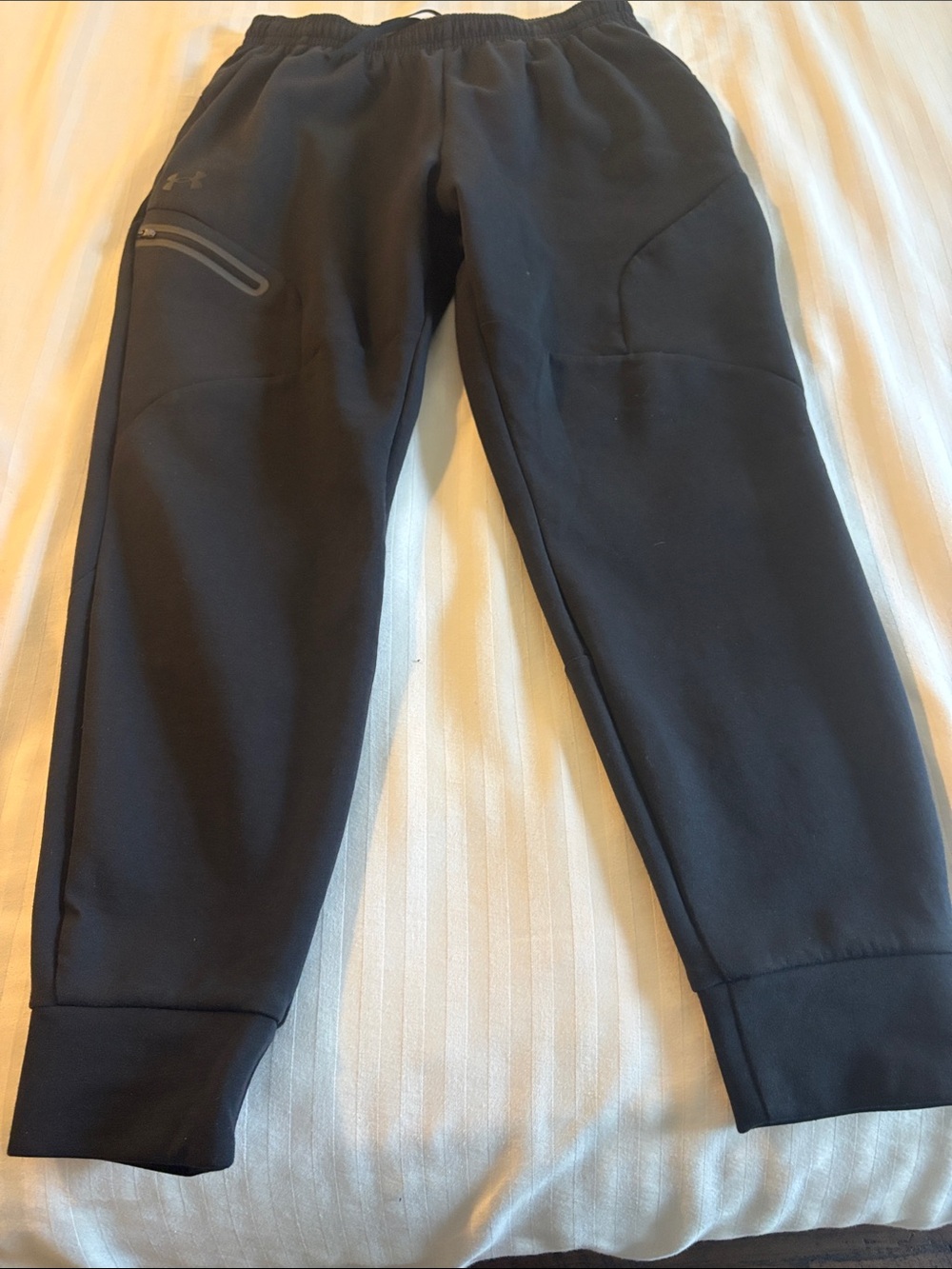 Under Armour Black Athletic icon Jogger. In new condition